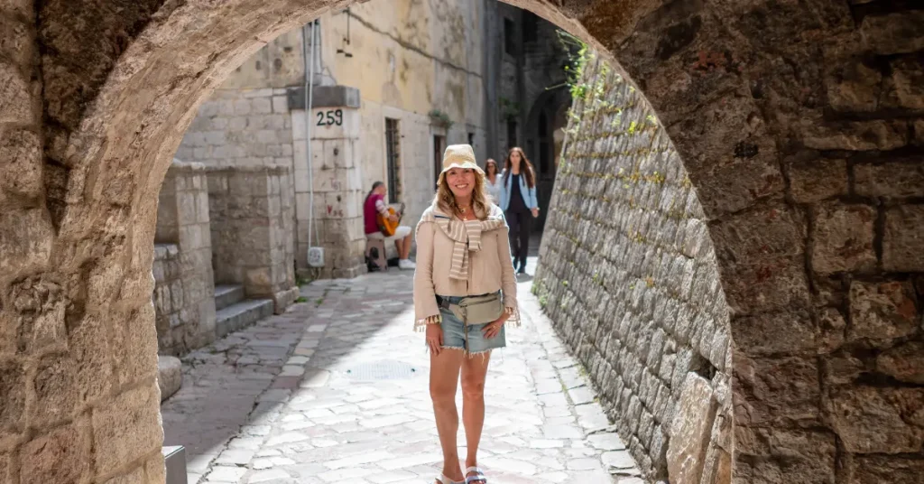 Street Style 2026: Trendy Outfits, Shoes & Fashion Guide
